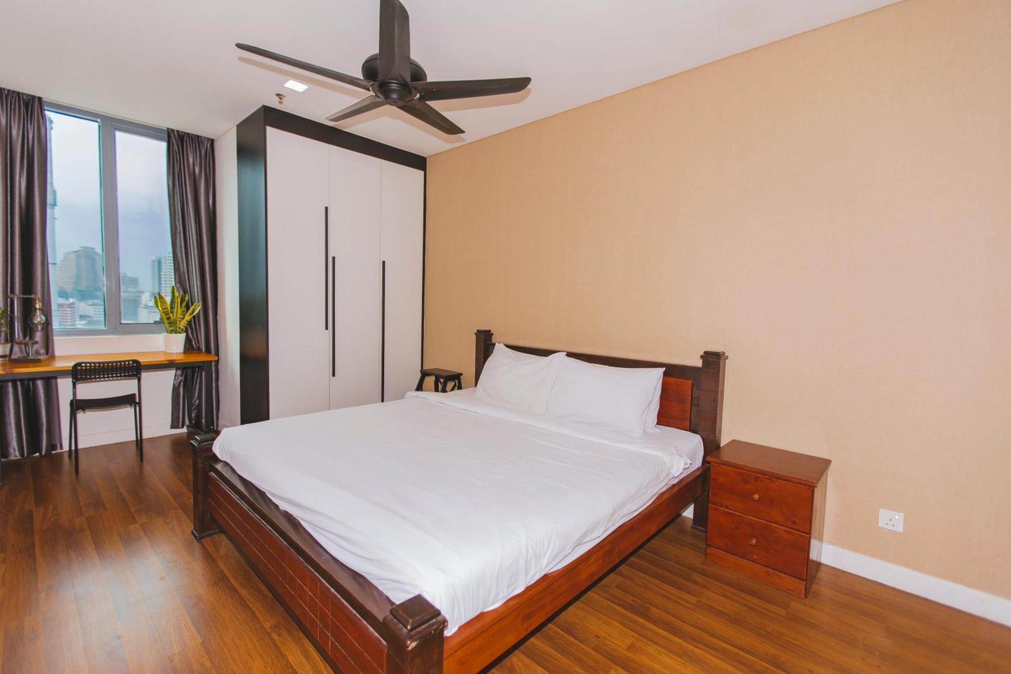 Summer Suites Klcc By Apartx Куала Лумпур Екстериор снимка