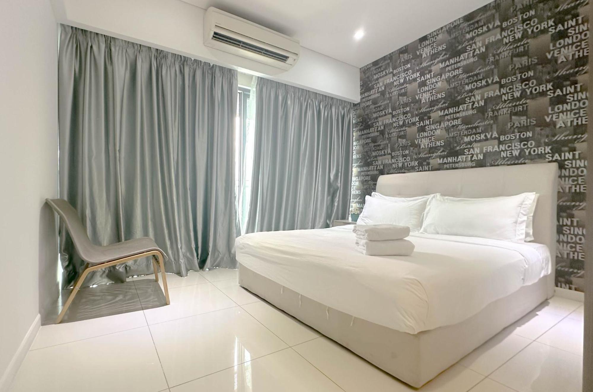 Summer Suites Klcc By Apartx Куала Лумпур Екстериор снимка