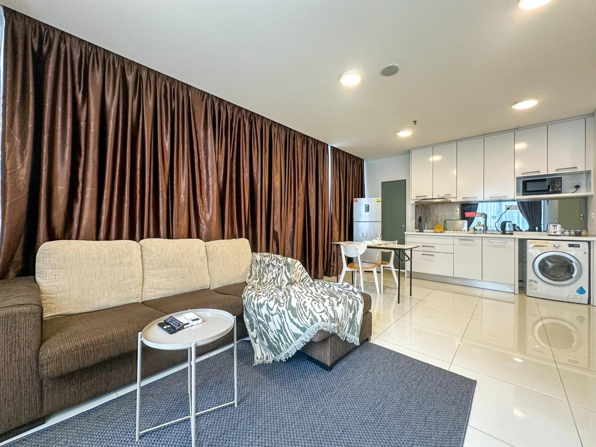 Summer Suites Klcc By Apartx Куала Лумпур Екстериор снимка