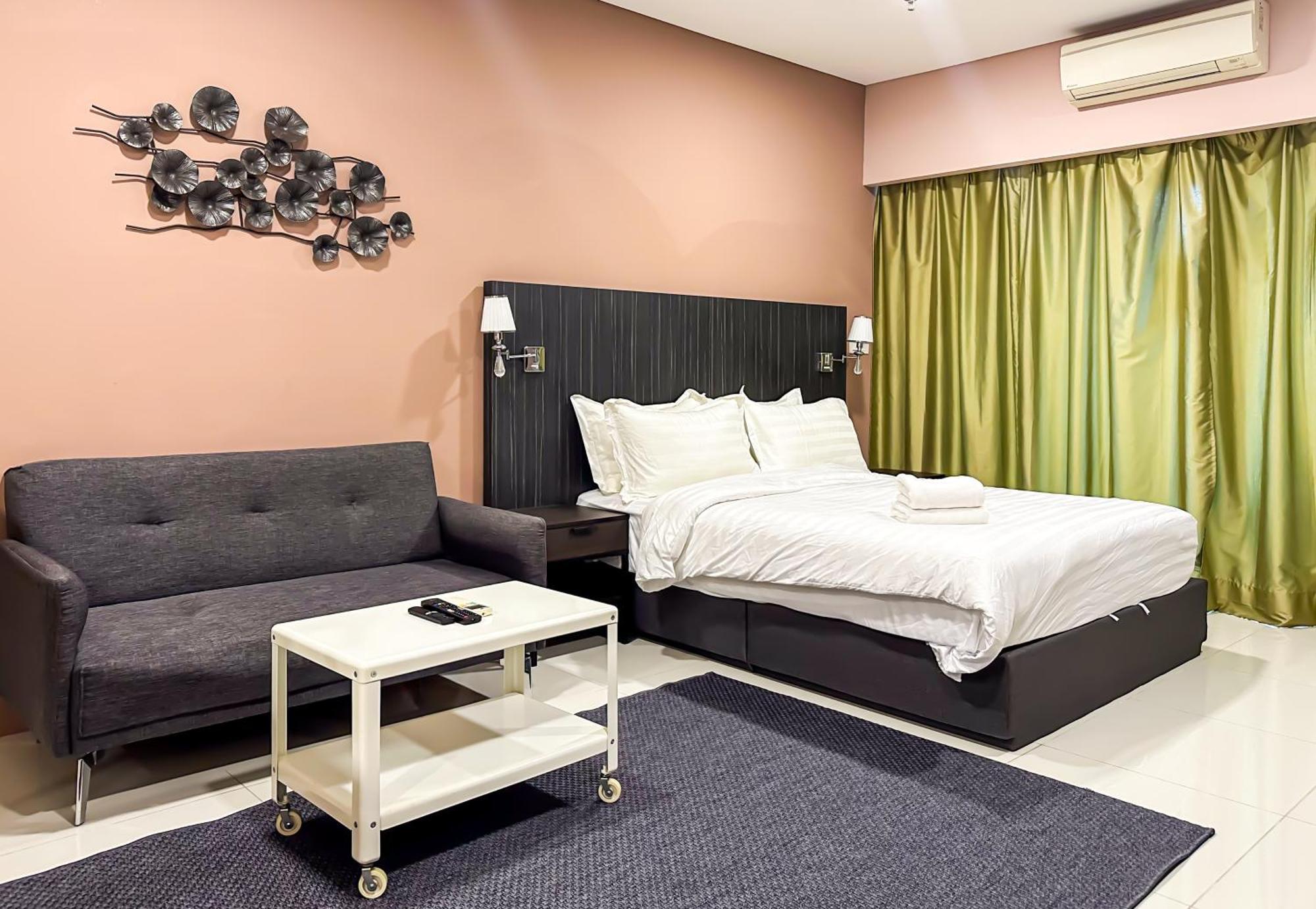 Summer Suites Klcc By Apartx Куала Лумпур Екстериор снимка